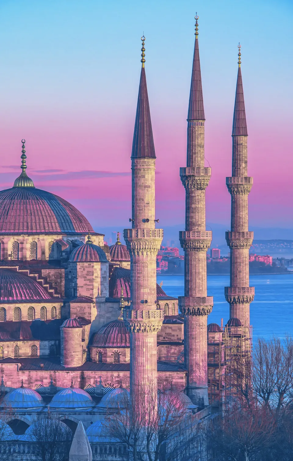 Gün batımında Sultanahmet Camii’nin minareleri